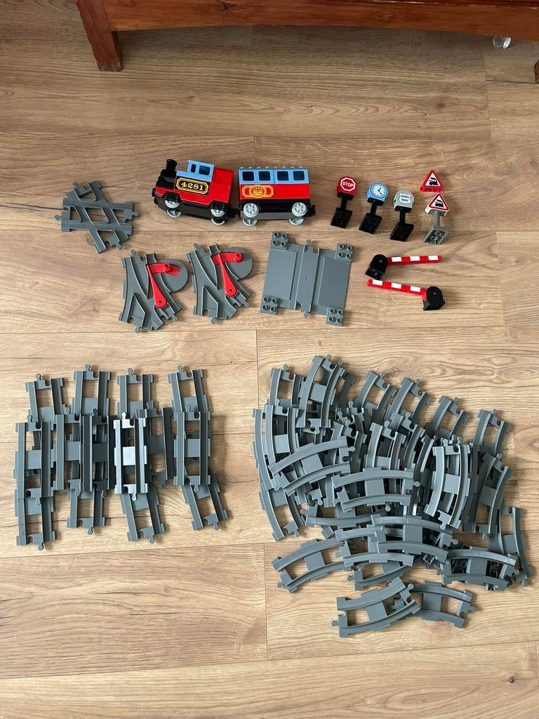 Lego duplo rijdende trein 4281 + rails/wissels, Ophalen of Verzenden, Gebruikt