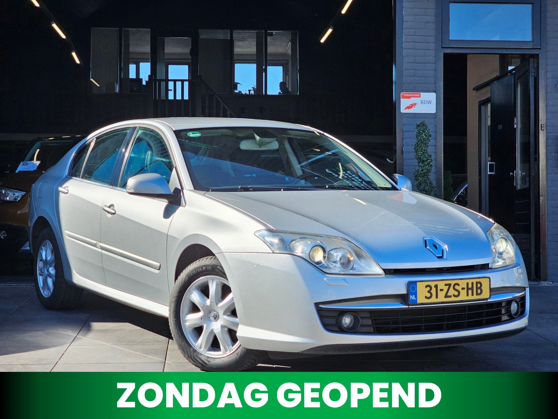 Renault Laguna 2.0 16V T Dynamique|AUT|1e eig|NAP|Cruise|APK, Gebruikt, 4 cilinders, Met garantie (alle), Leder en Stof