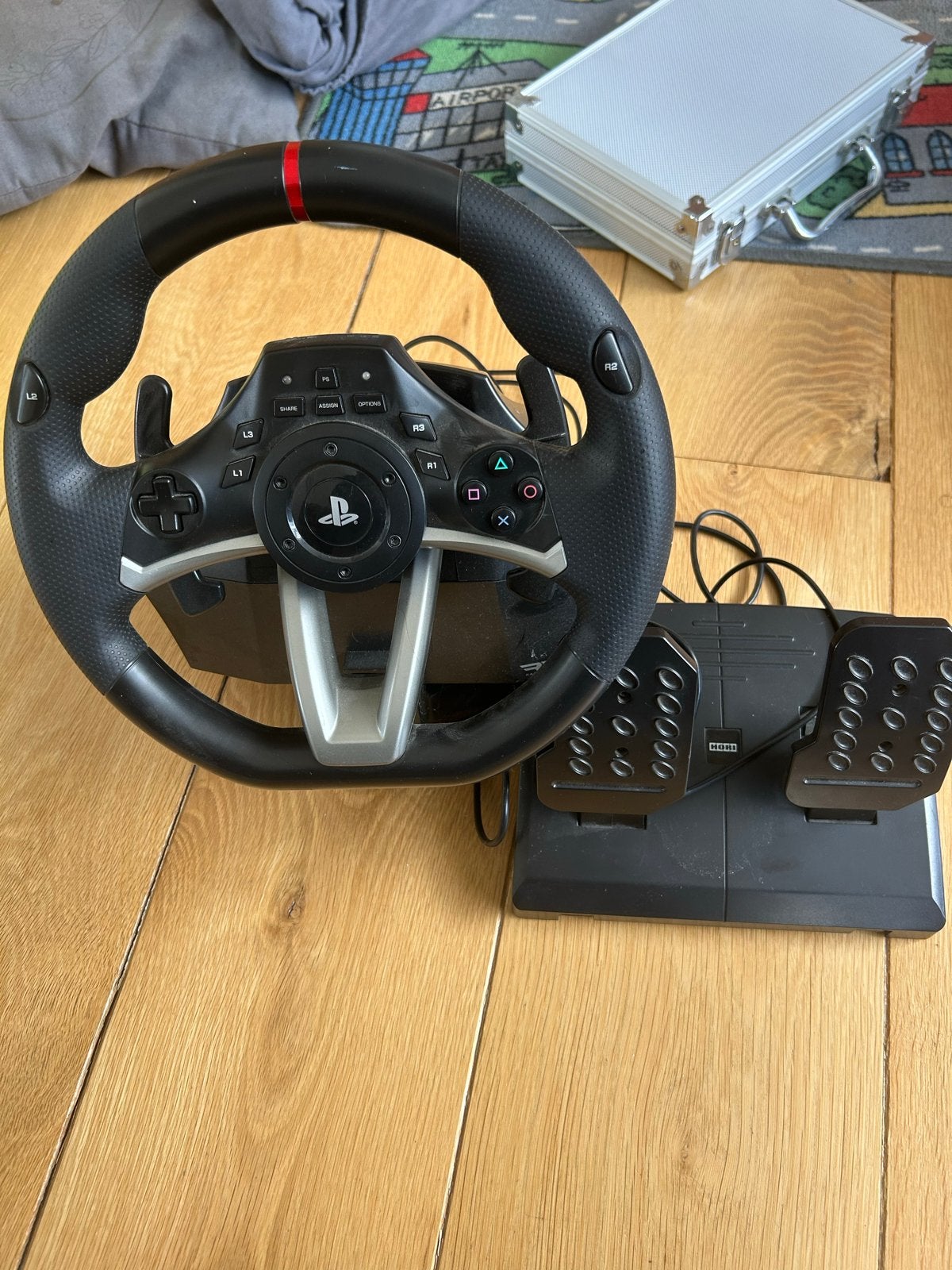 PS4 Stuurtje met Pedalen - Hori Racing Wheel Apex, Spelcomputers en Games, Spelcomputers | Sony PlayStation Consoles | Accessoires