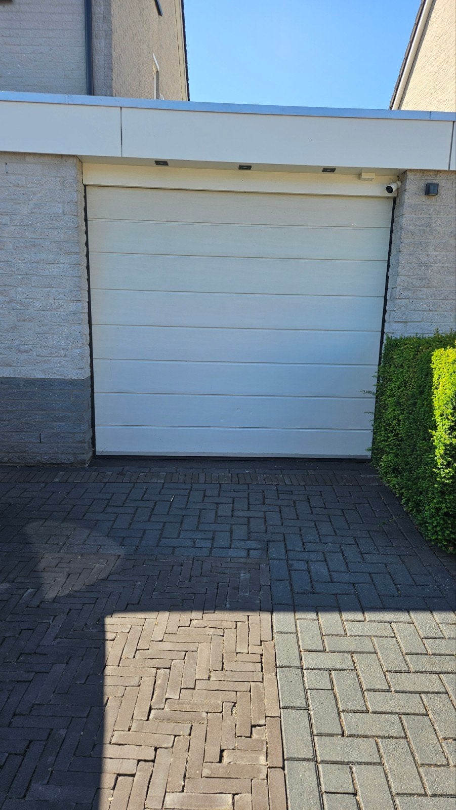 Elektrische garagedeur, Ophalen, Kunststof, Gebruikt, Garagedeur