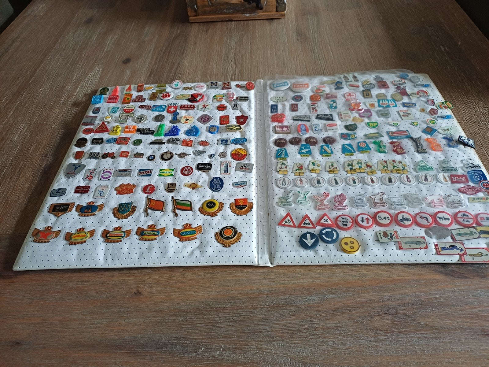 vintage speldjes, Verzamelen, Speldjes, Pins en Buttons, Ophalen of Verzenden, Overige onderwerpen, Speldje of Pin