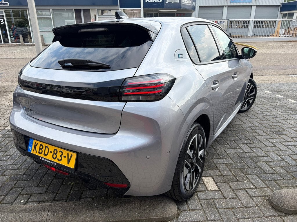 Peugeot e-208 EV Allure Avantage 51 kWh NIEUW! (SOH) 98%, Auto's, Automaat, 0 cilinders, Gebruikt, 156 pk