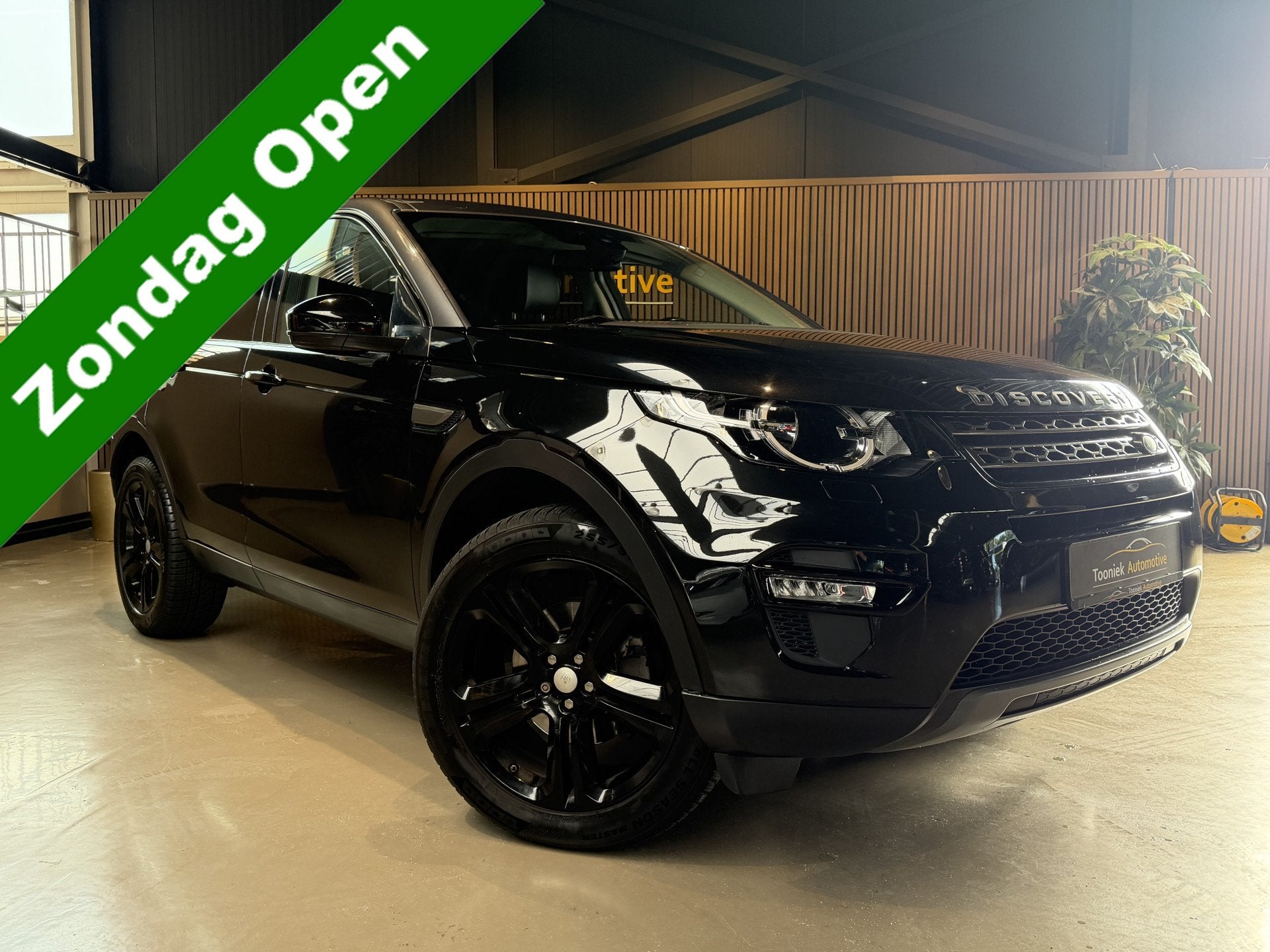 Land Rover Discovery Sport 2.0 TD4 SE 7p. panoramadak - acht, Auto's, Automaat, Gebruikt, 4 cilinders, Zwart