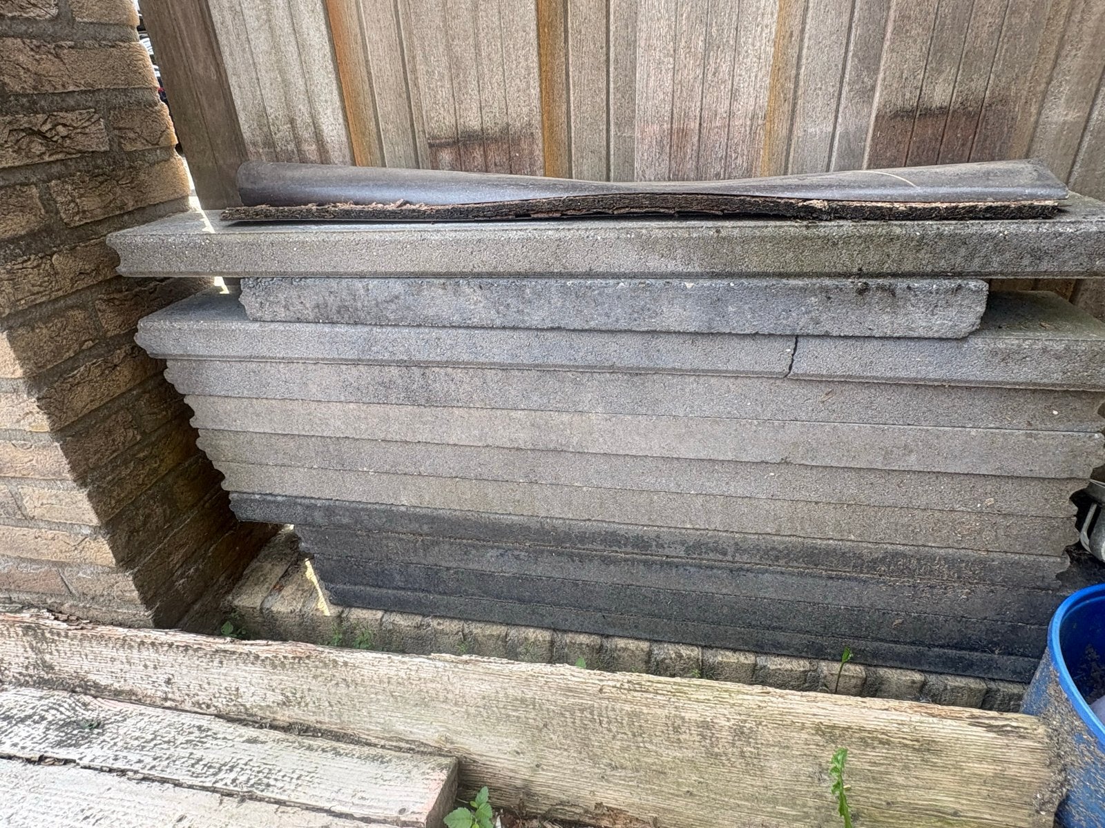 Gratis ophalen Antraciet stoepband, Tuin en Terras, Ophalen, Gebruikt, 5 tot 10 m², Beton