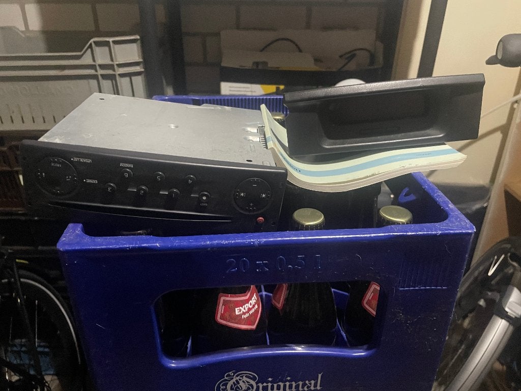 auto radio renault trafic, Ophalen, Gebruikt