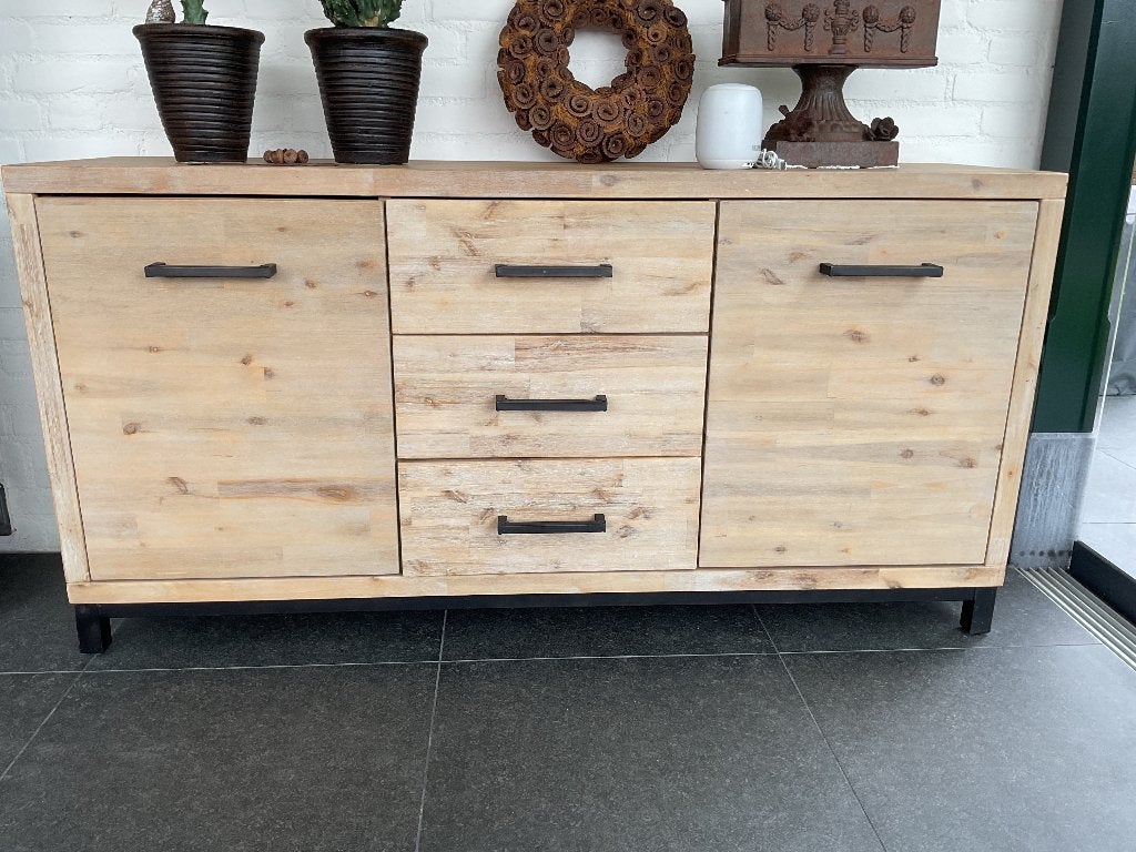 MASSIEF LICHT EIKEN DRESSOIR, Huis en Inrichting, Ophalen, Gebruikt, 150 tot 200 cm, Eikenhout