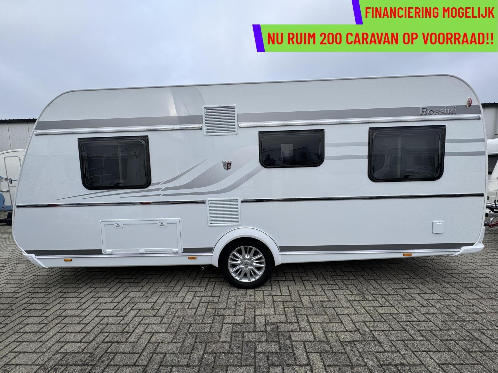 Tabbert ROSSINI 490 TD FRANSBED, RONDZIT, MOVER, DAKAIRCO, Rondzit, Tabbert, 7 tot 8 meter, Bedrijf