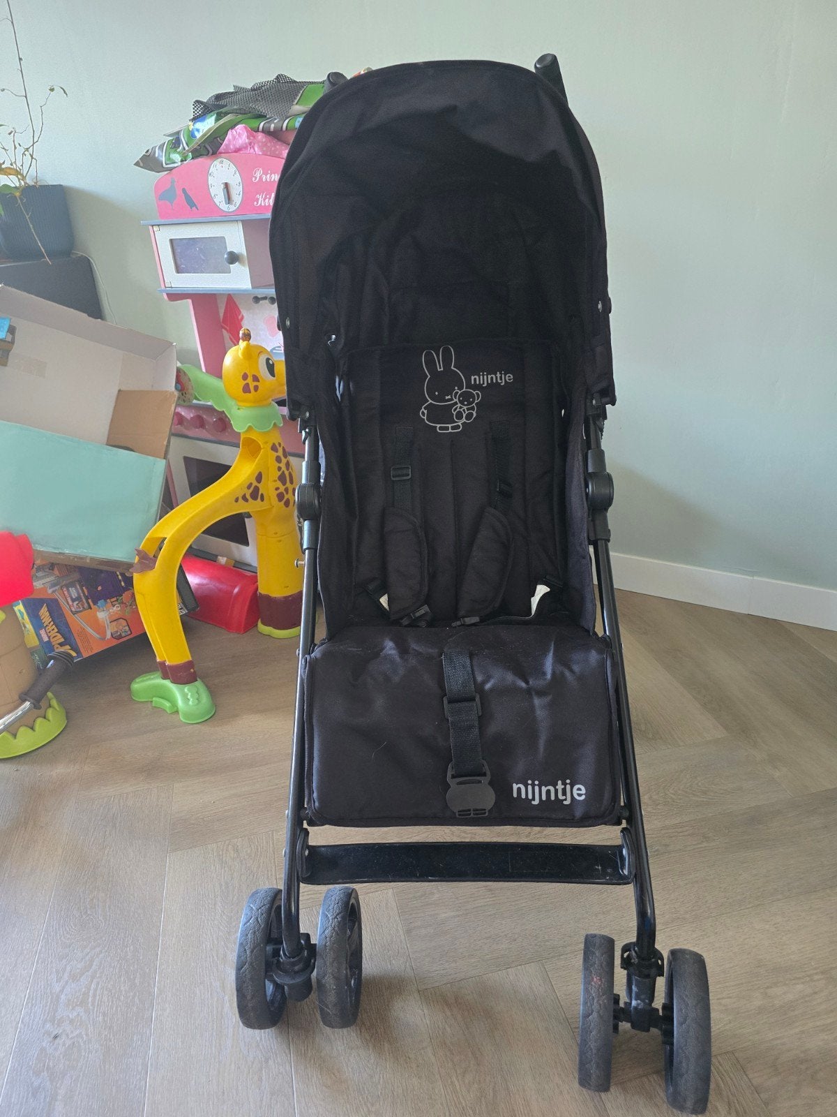 Nijntje Buggy - Compact en Handig voor Onderweg, Ophalen