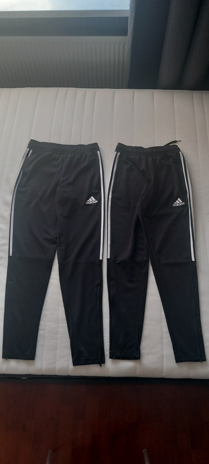 2X Adidas Trainingsbroek Maat XS en S, Adidas, Jongen of Meisje, Sport- of Zwemkleding, Ophalen of Verzenden
