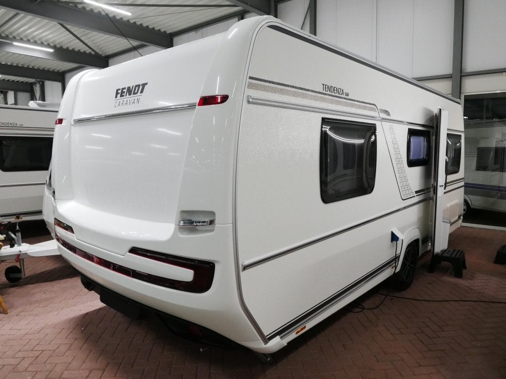 Fendt Tendenza 560 SFDW NU MET GRATIS MOVER., Niet ingevuld, Schokbreker, Rondzit, Bedrijf