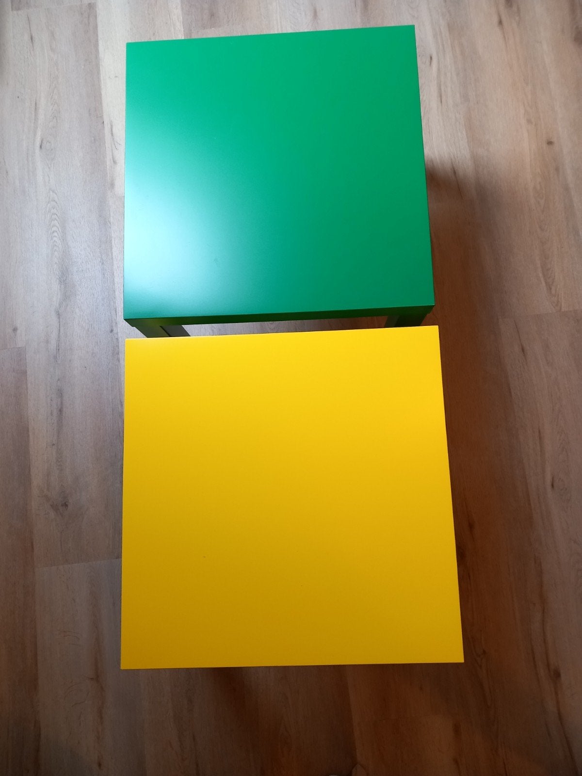 2 Lack tafels van Ikea, geel en groen, 55 bij 55cm, Ophalen, Tafel(s)