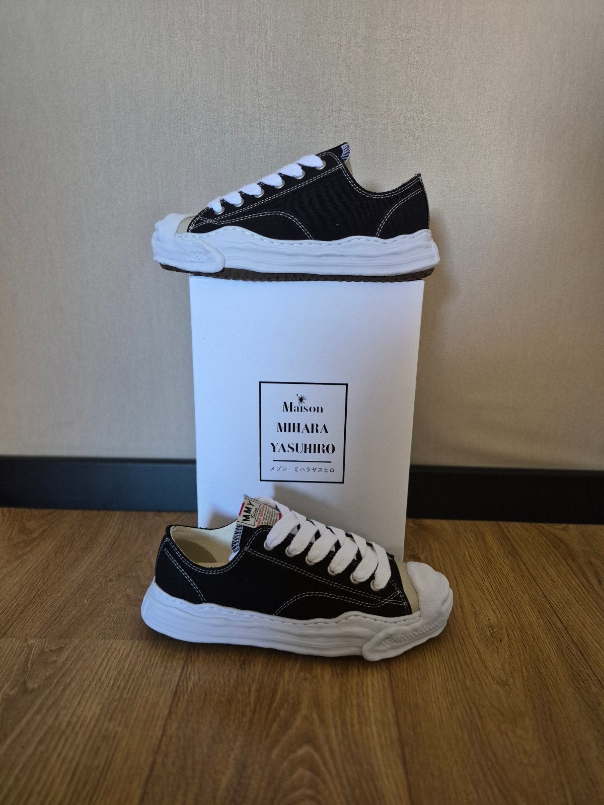 Maison Mihara Yasuhiro Sneakers Zwart Wit Maat 44, Zwart, Nieuw, Ophalen of Verzenden, Sneakers of Gympen