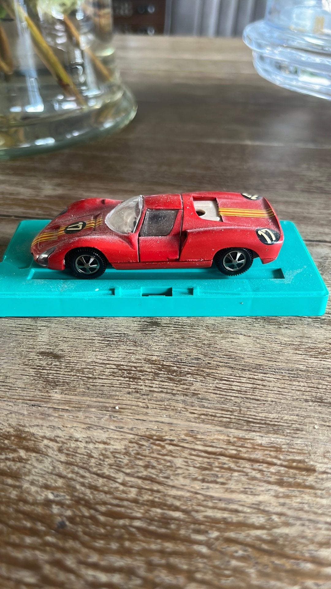 Märklin Porsche 910 schaal 1/43 racenummer 17rood, Antiek en Kunst, Antiek | Speelgoed, Ophalen of Verzenden