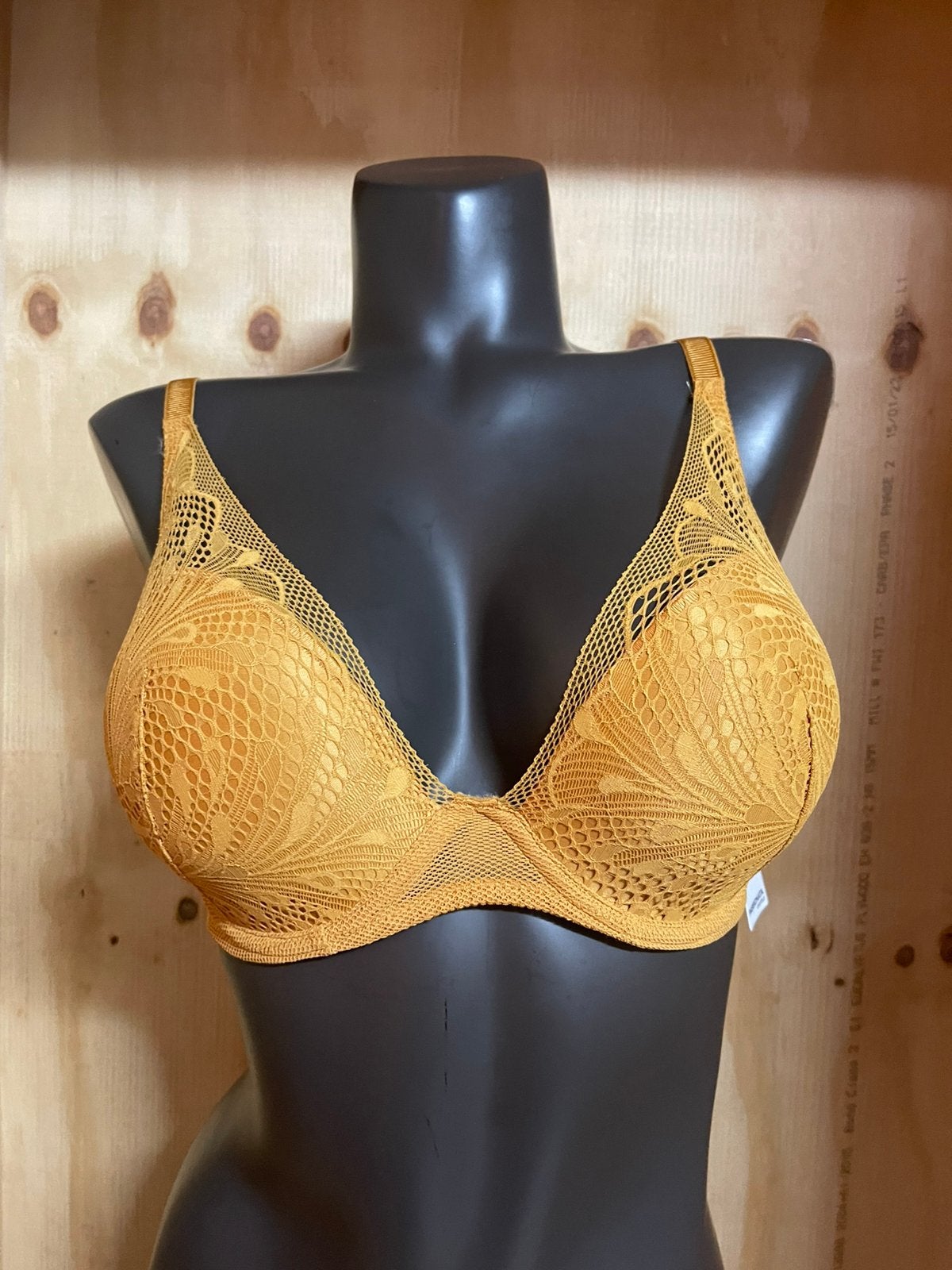 Passionata bh 65e model 43h934, Verzenden, Geel, BH