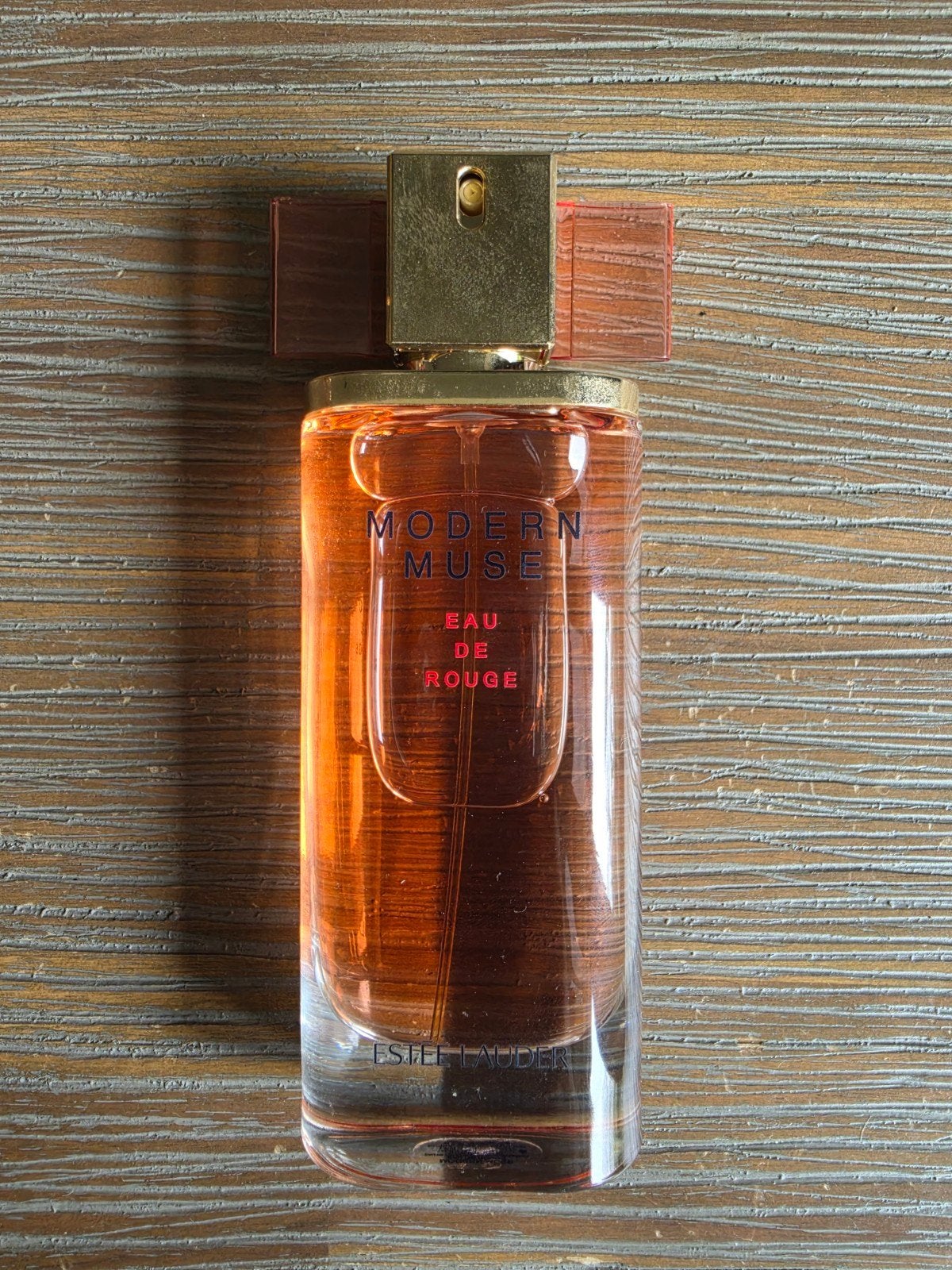 Estee Lauder Modern Muse Eau De Rouge. Zeldzaam 🌺, Ophalen of Verzenden, Nieuw