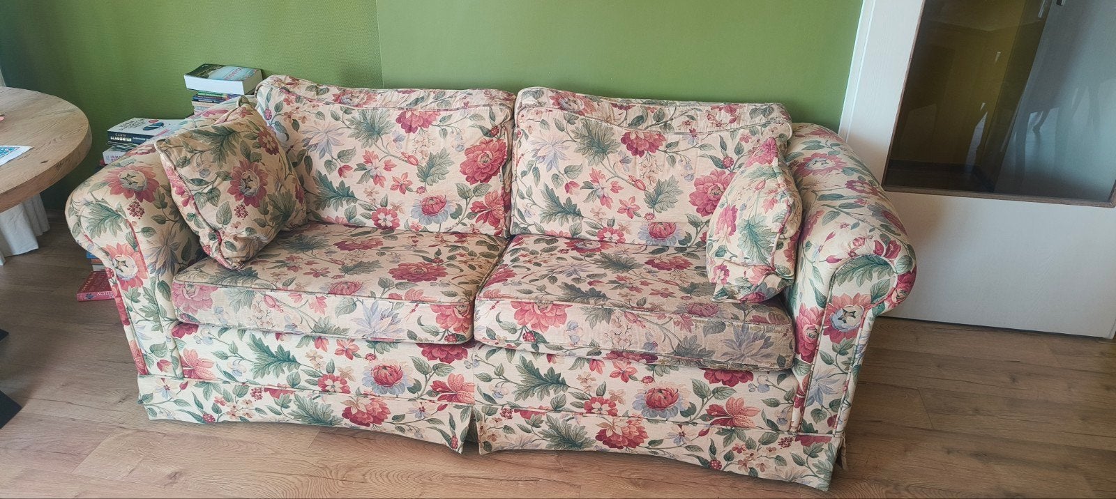 Gratis kleurrijke vintage bloemenbank, Huis en Inrichting, Banken | Bankstellen, Gebruikt, 150 tot 200 cm, Tweepersoons, 75 tot 100 cm