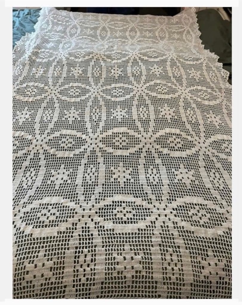 Vintage brocante gehaakte bedden sprei, 210 x 110 cm, Huis en Inrichting, Woonaccessoires | Plaids en Woondekens, Ophalen of Verzenden