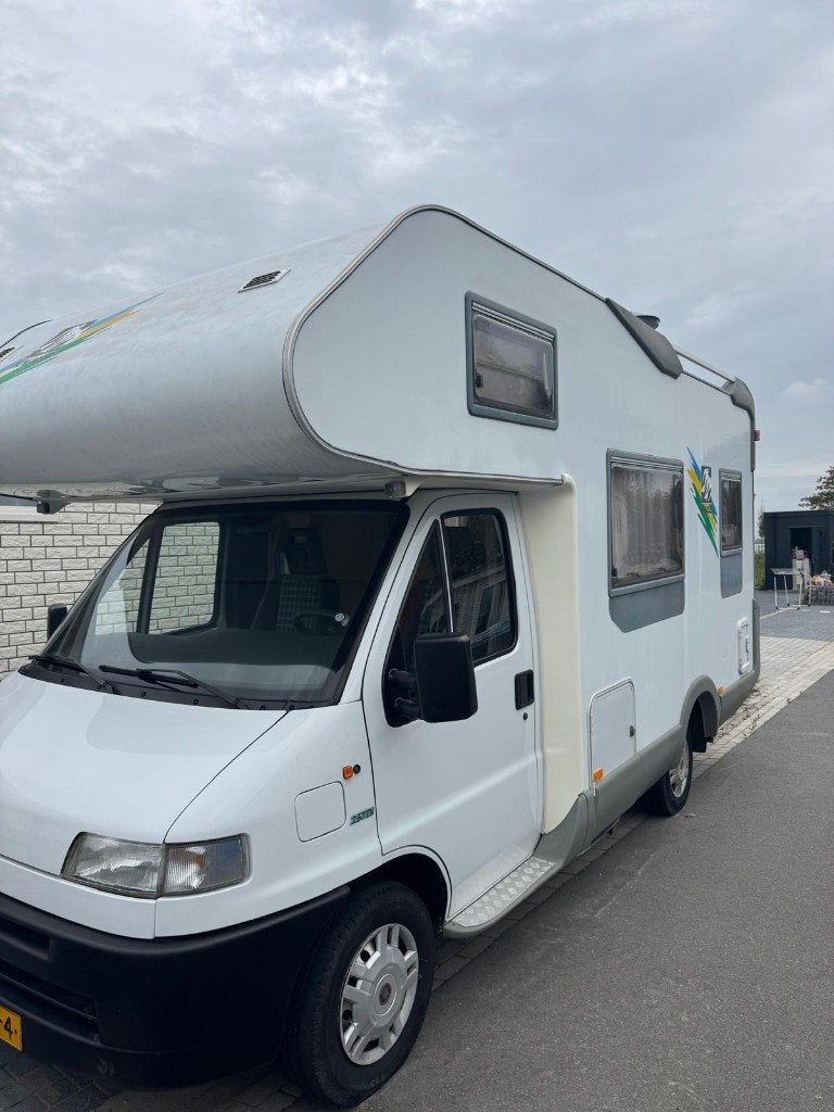 Fiat Knaus 575, Standaard zit, Alkoof, Ringverwarming, Fiat