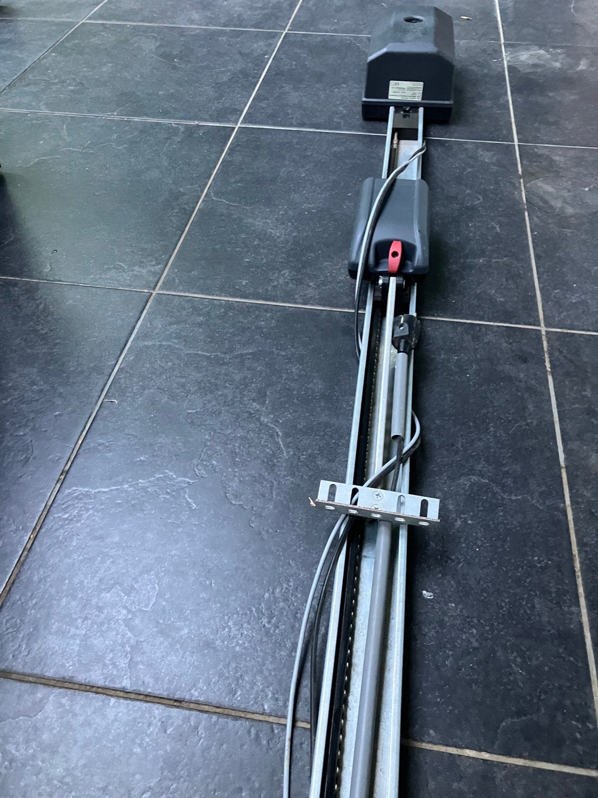 Sommer Sprint Elektrische garagedeuraandrijving € 150,-, Ophalen, Zo goed als nieuw