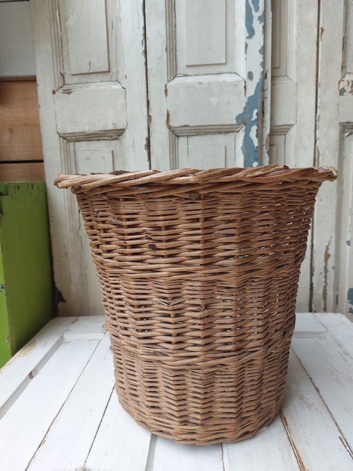 Oude rotan mand, Antiek en Kunst, Curiosa en Brocante, Ophalen of Verzenden