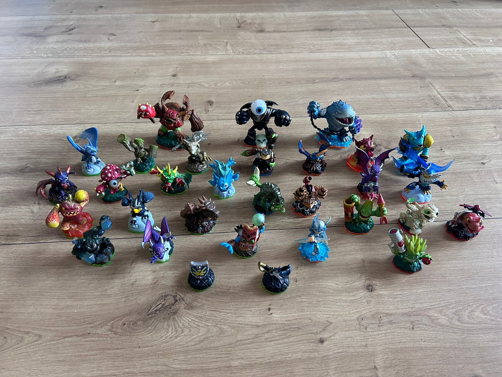 Mooie verzameling Skylanders (31 st. - o.a. Spyro's & Giants, Avontuur en Actie, 2 spelers, Ophalen of Verzenden, Zo goed als nieuw