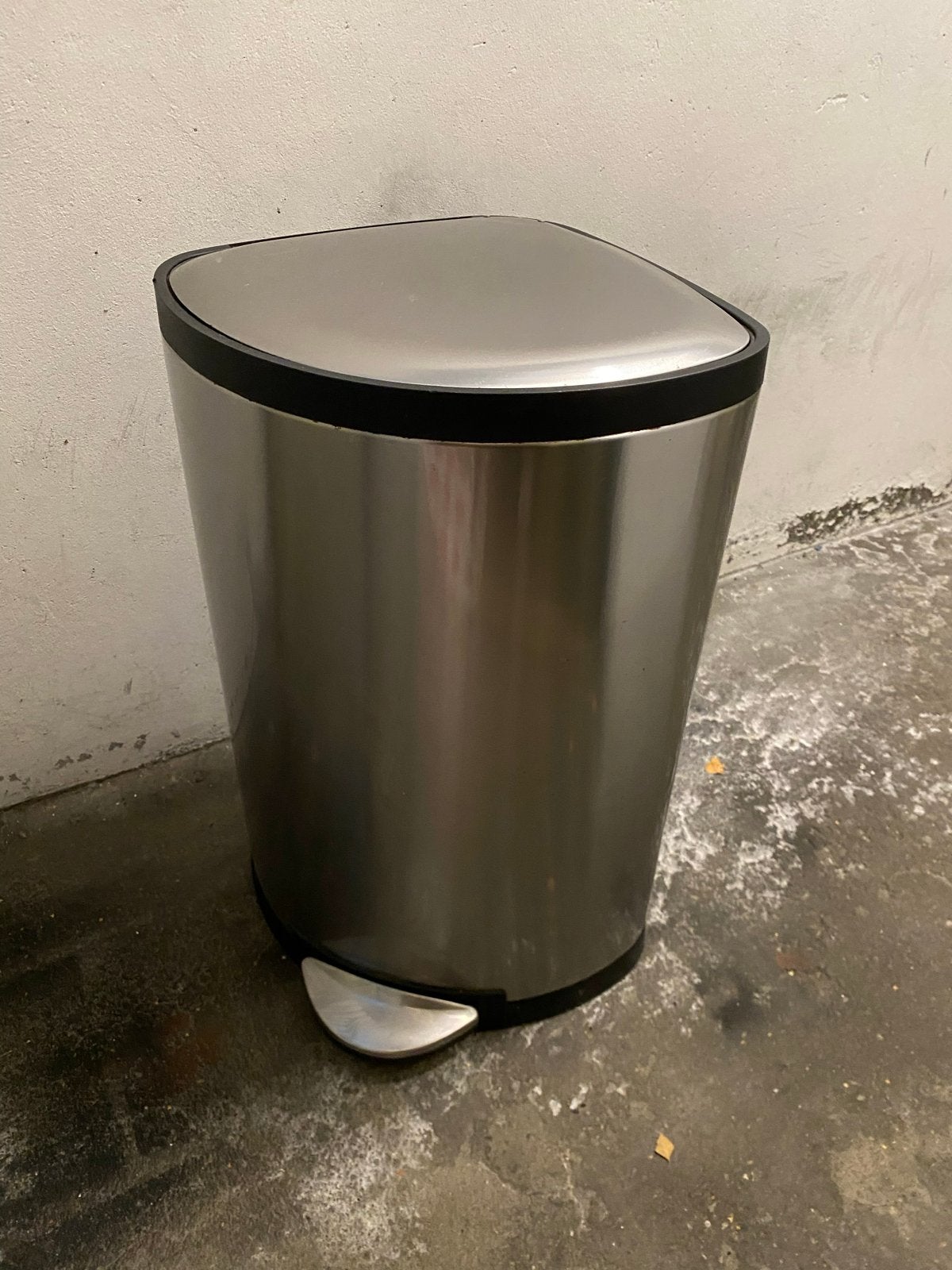 Mooie Simplehuman pedaalemmer 60 liter RVS, Ophalen, Gebruikt, Met pedaal, 40 liter of meer