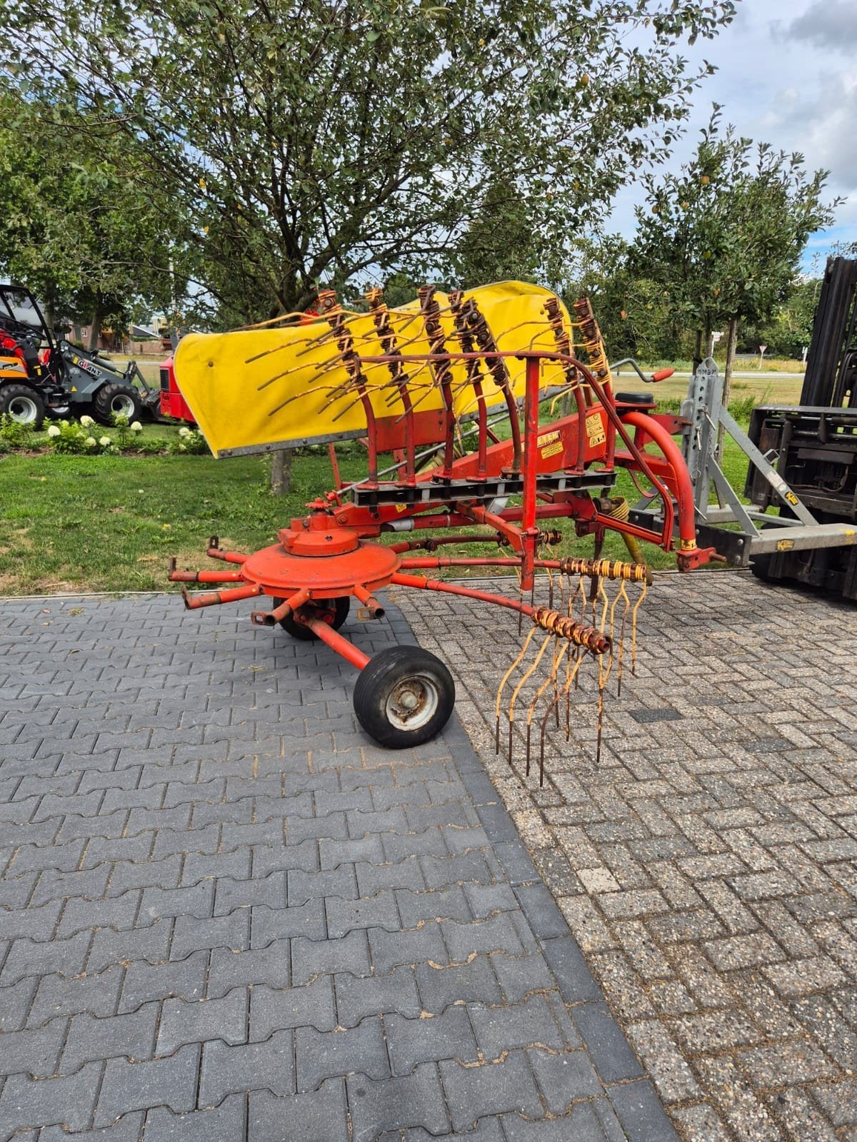 Niemeyer twin 345-da zwadhark, Ophalen, Weidebouw