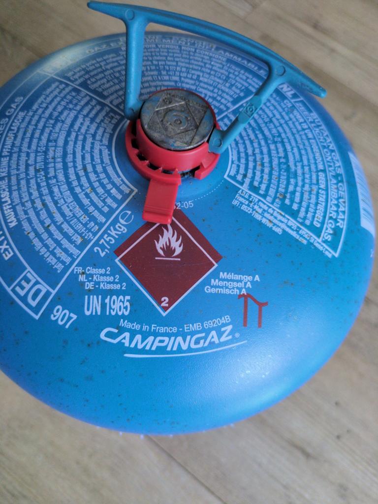 Campingaz gasfles 2,75 kg - vol / niet gebruikt, Caravans en Kamperen, Kampeeraccessoires, Ophalen, Gebruikt