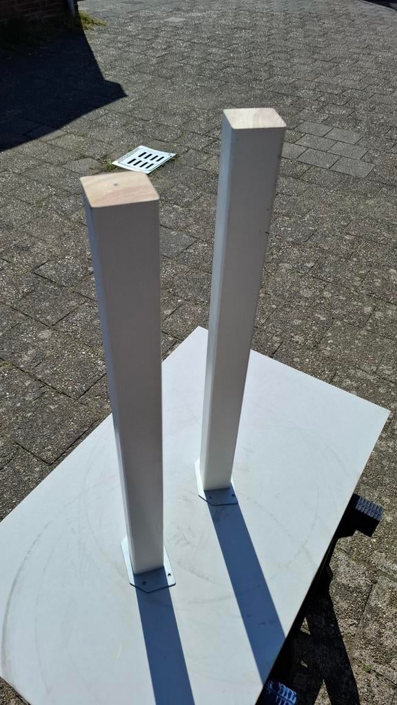 Twee witte tafelpoten 68,7cm, Huis en Inrichting, Tafelonderdelen, Ophalen