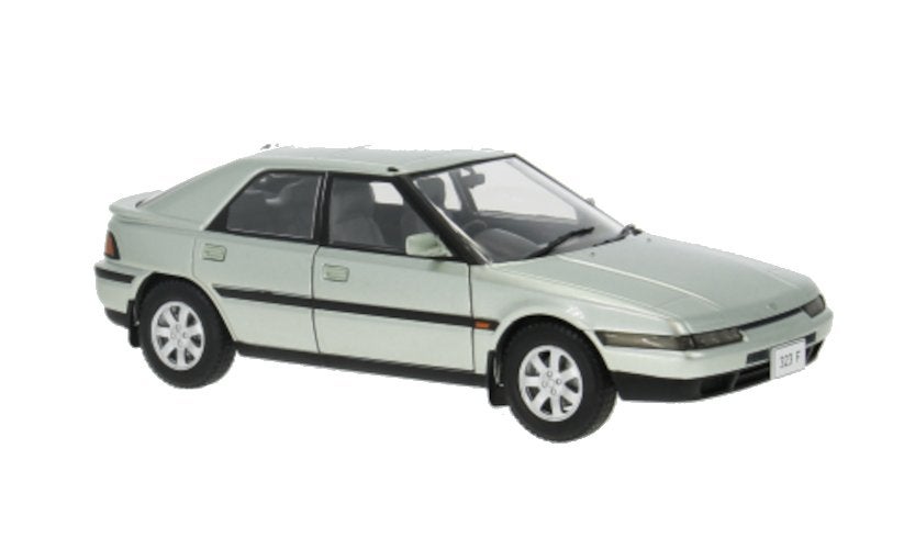 Mazda 323 F 1989 Groen Schaal 1/24 Whitebox Nieuw, Overige merken, Whitebox, Auto, Nieuw