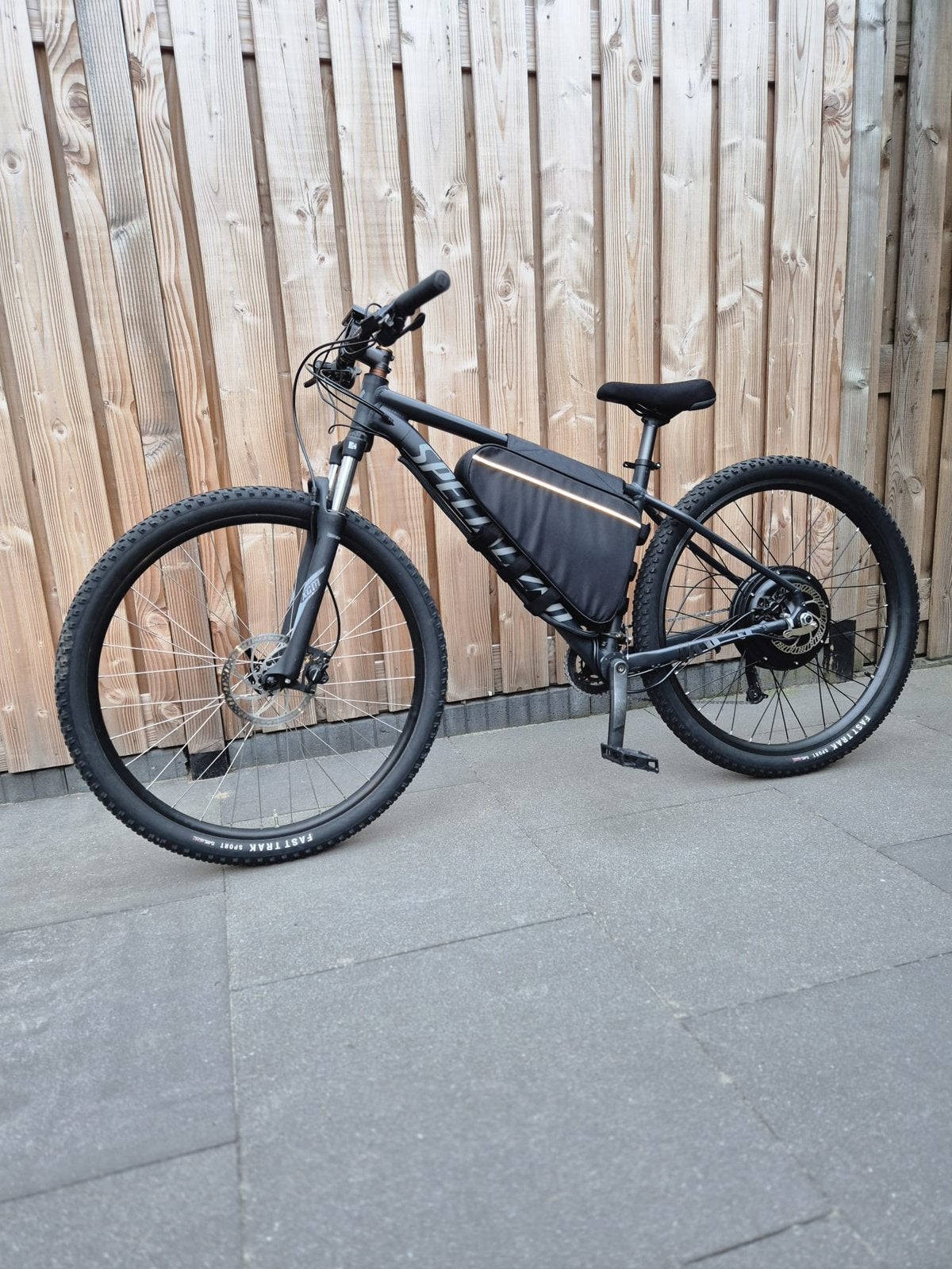 Elektrische mountenbike, Fietsen en Brommers, Ophalen, Zo goed als nieuw, Overige merken