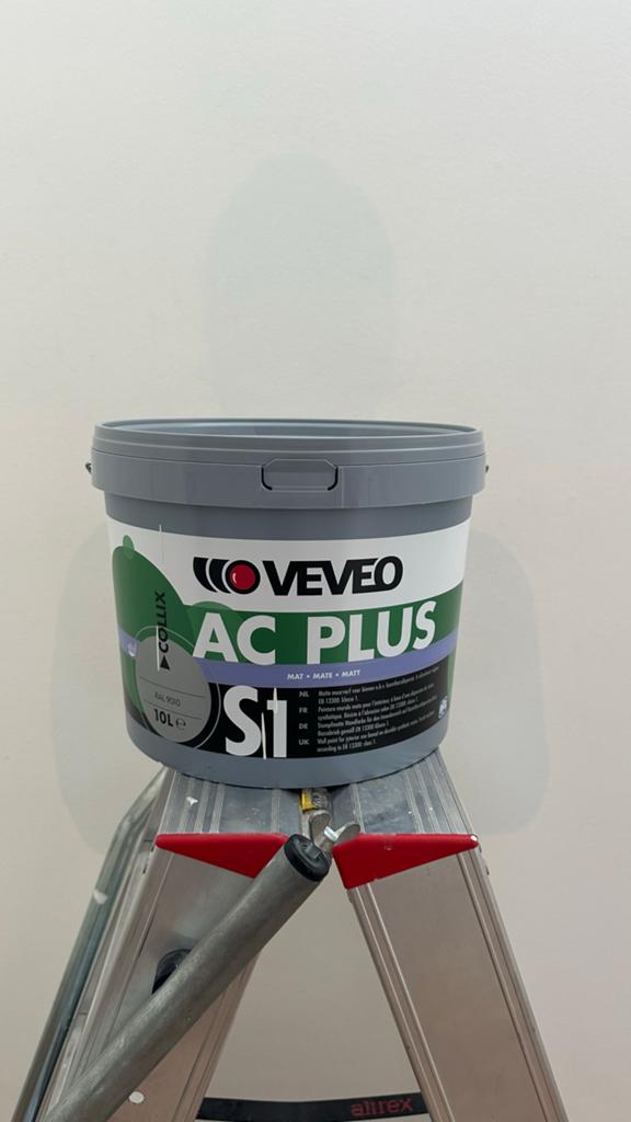 Veveo AC Plus ST1 Muurverf RAL 9010 - 10L Nieuw, Doe-het-zelf en Verbouw, Verf, Beits en Lak, Ophalen, 5 tot 10 liter, Wit, Nieuw