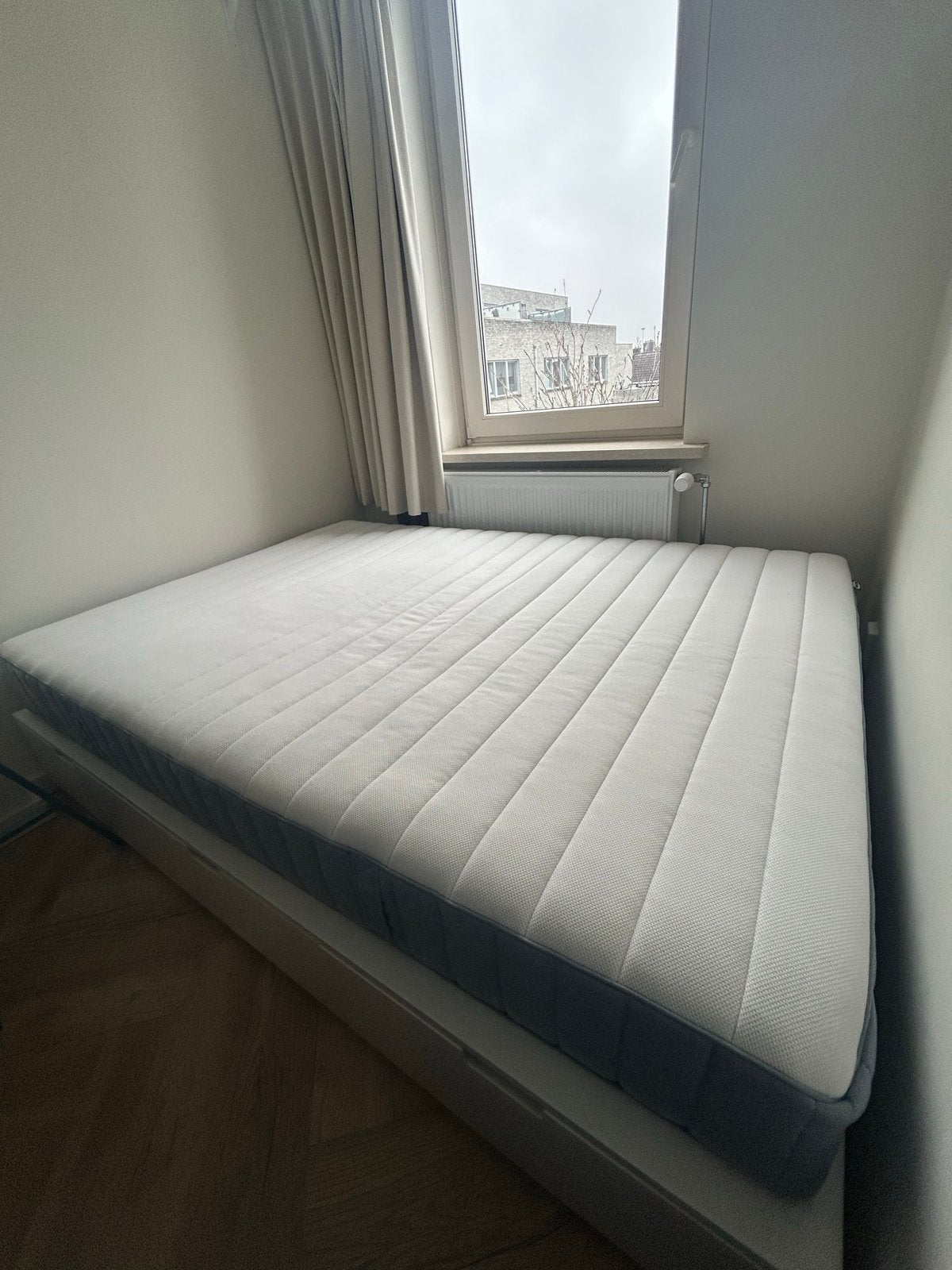 Ikea Valevag pocketveringmatras 140x200 - Zo goed als nieuw, Huis en Inrichting, Slaapkamer | Matrassen en Bedbodems, Ophalen