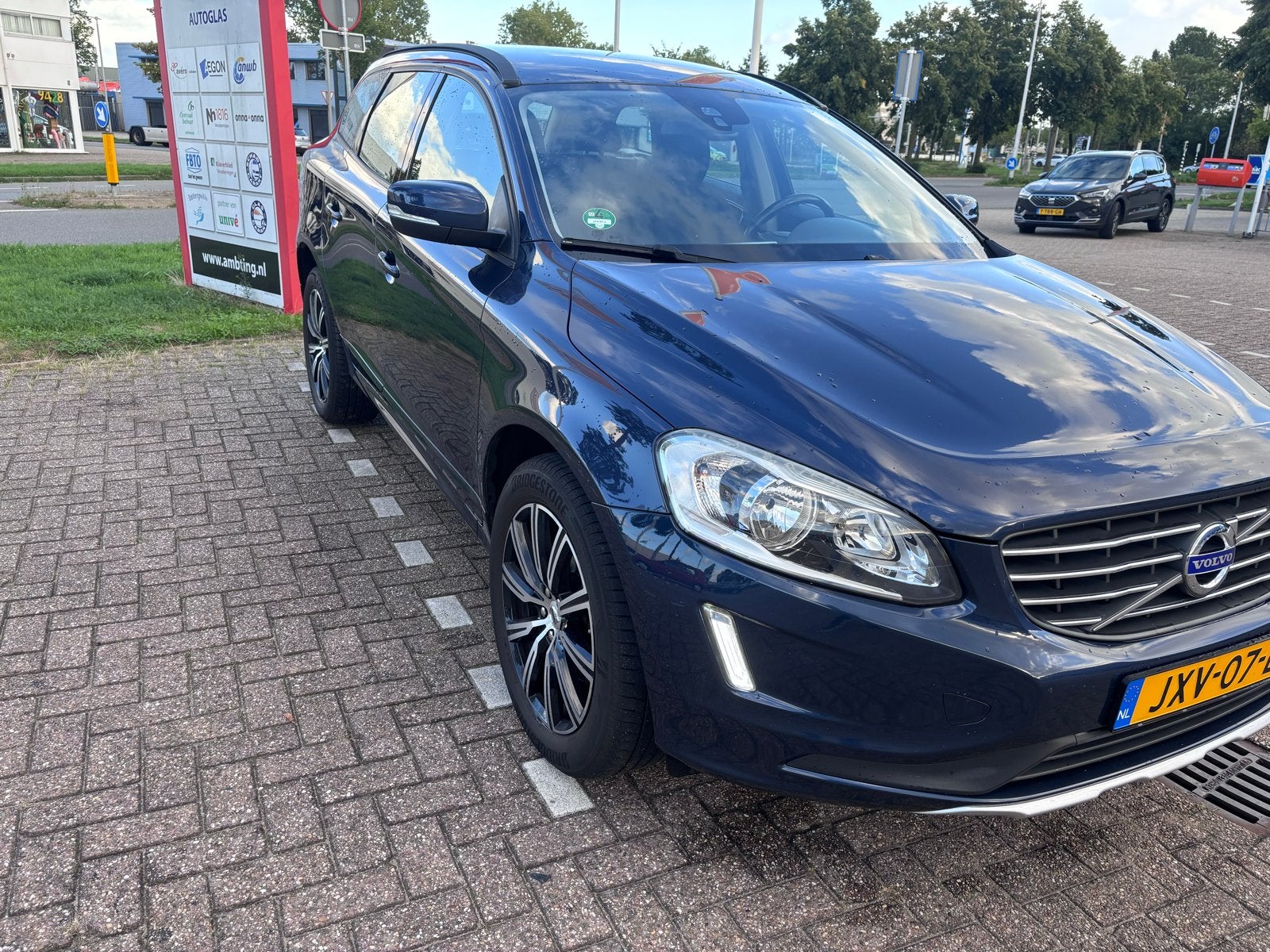 Volvo XC60 2.0 D4 Geartronic 2015 Blauw, Auto's, Adaptive Cruise Control, Stof, Euro 6, 4 cilinders
