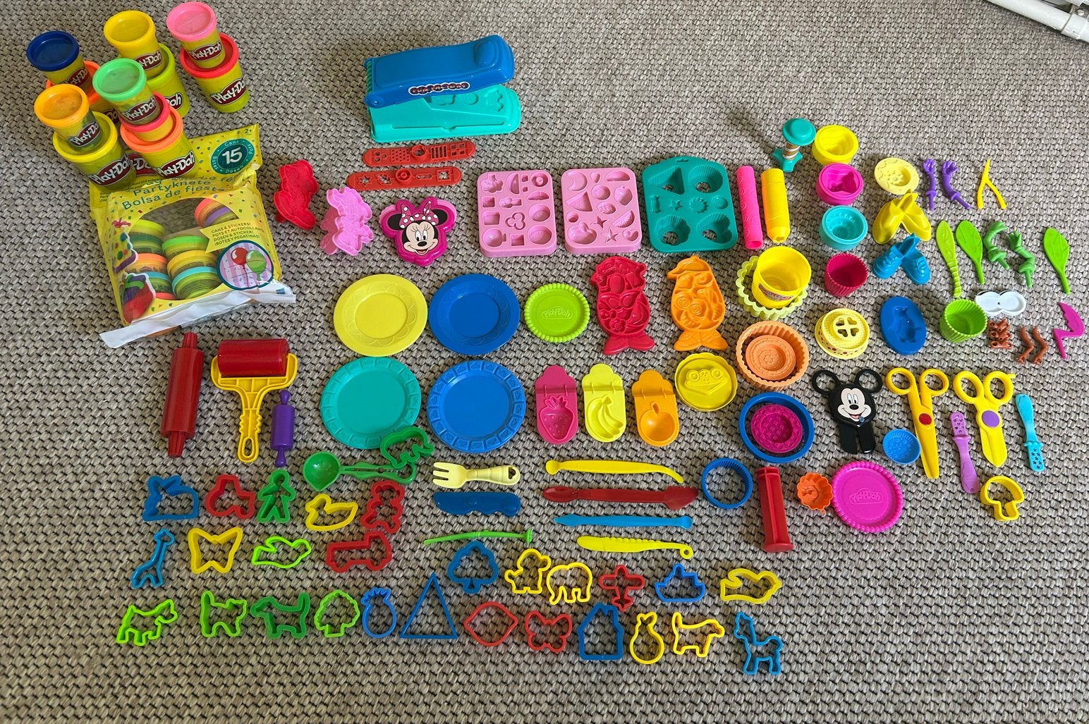 Grote Play-Doh set met veel accessoires en klei, Ophalen of Verzenden, Gebruikt, Knutselen