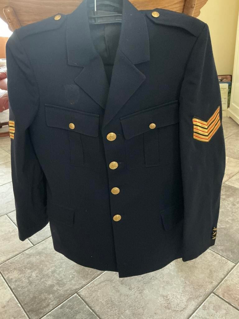 Gala uniform van Brandweer met pet, Ophalen, Zo goed als nieuw