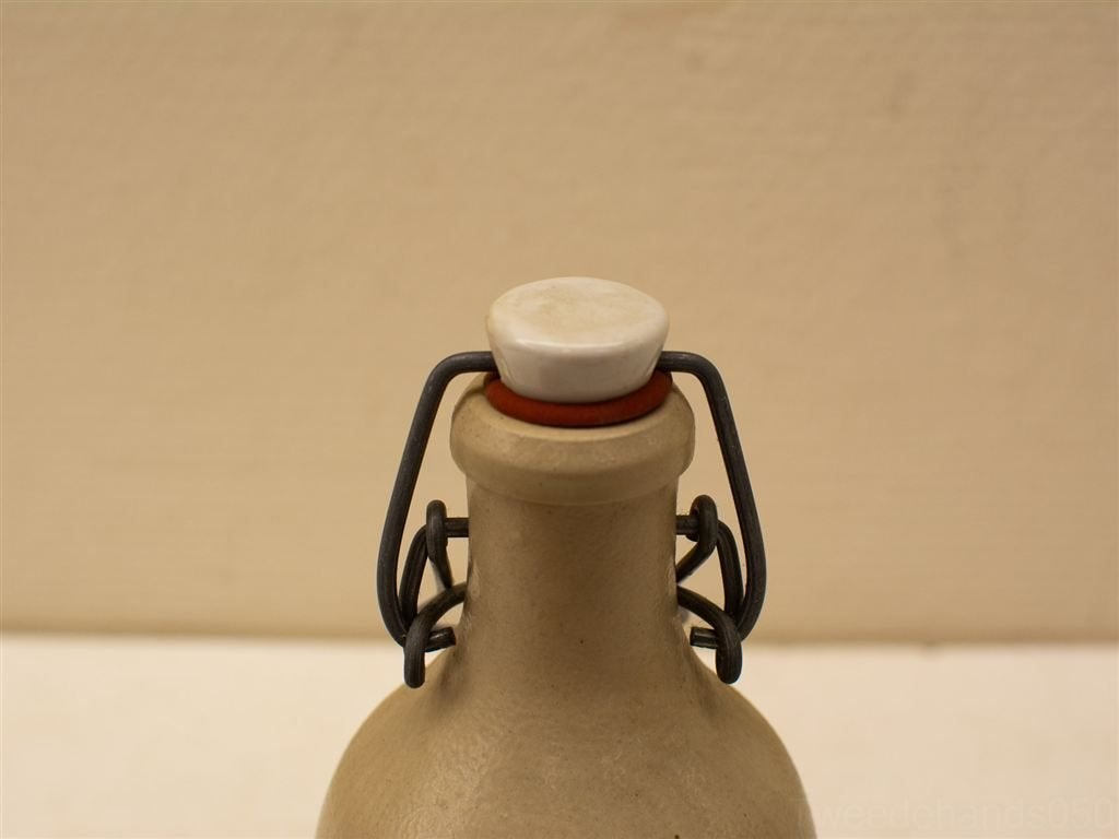 stenen bierflesje 30242, Antiek en Kunst, Ophalen of Verzenden