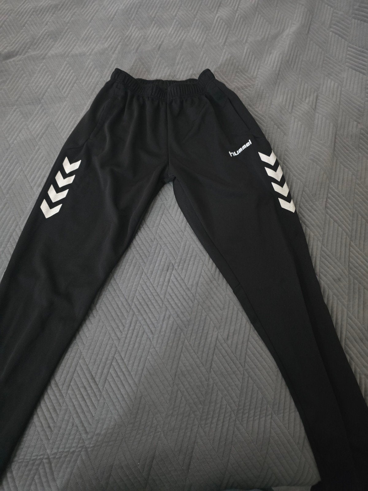 Hummel Lange Buitenboys Broek Maat L - Goede Staat, Ophalen, Maat 52/54 (L), Zwart, Voetbal