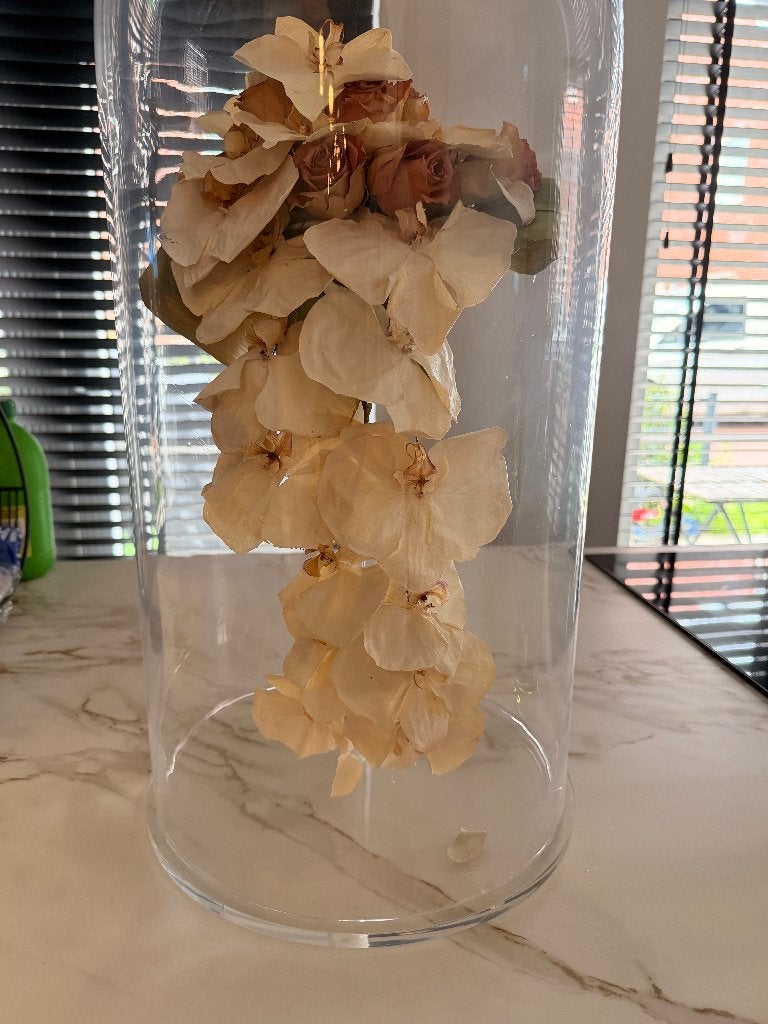 Vintage trouwstuk met orchideeën, Ophalen