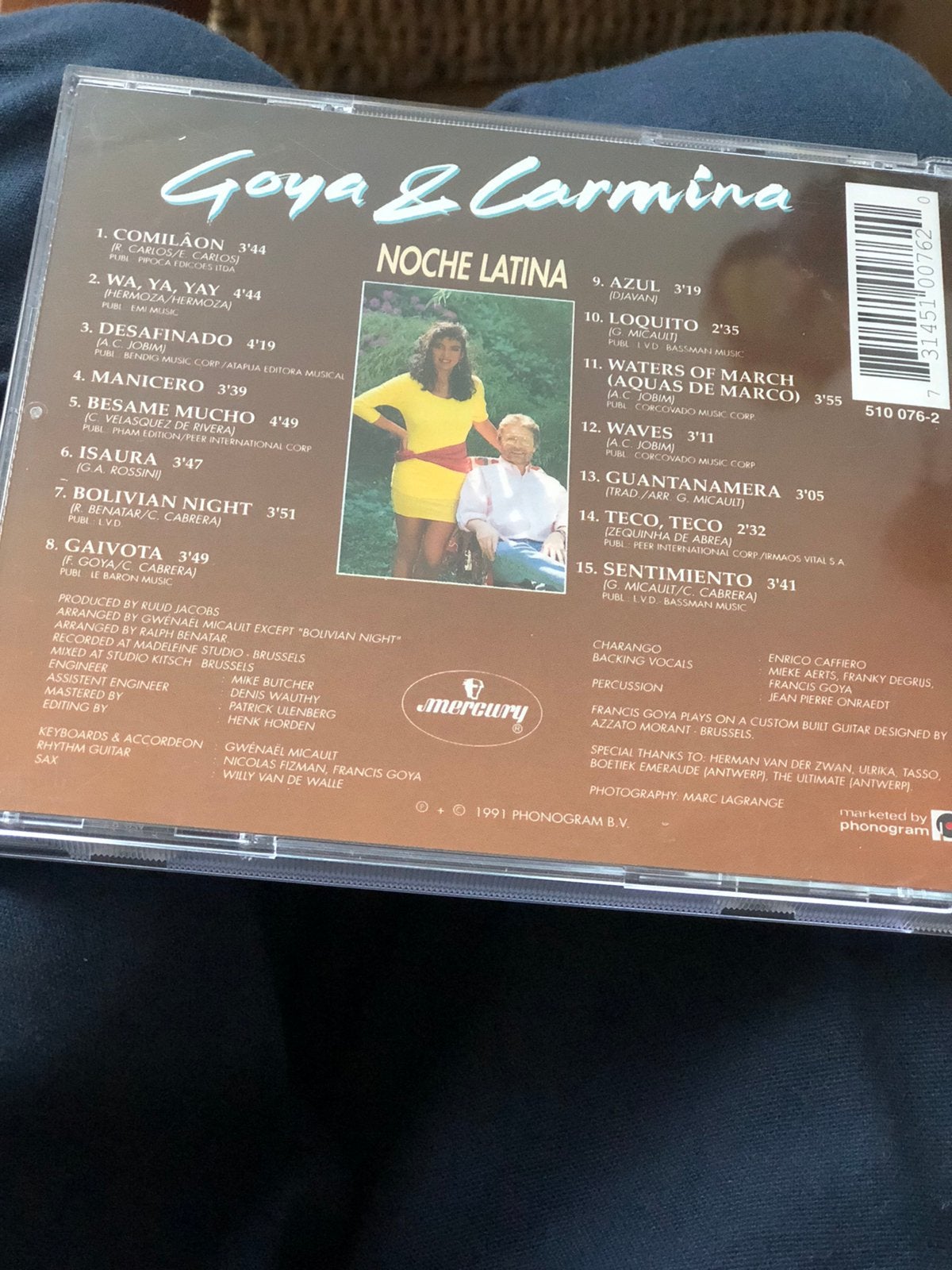 Noche. Latina, Ophalen of Verzenden, Zo goed als nieuw