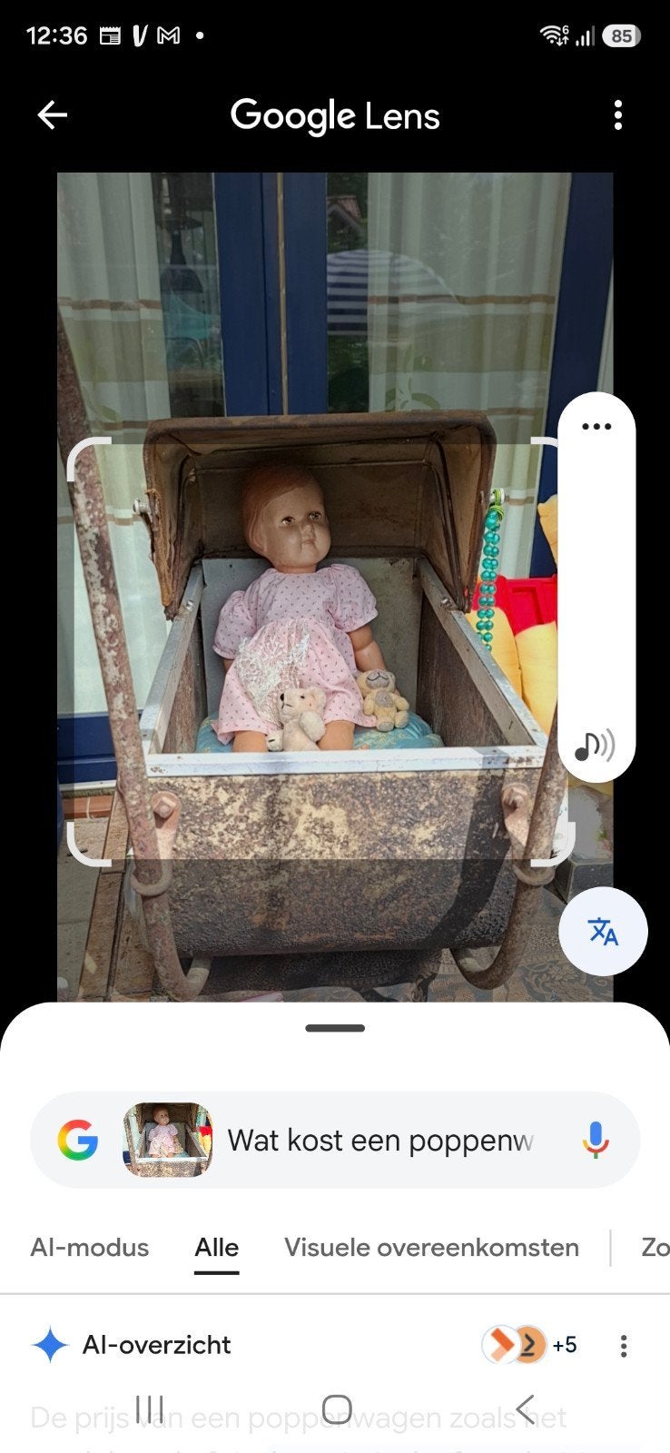 Oude poppenwagen met antieke pop - Bekijk foto's goed!, Ophalen of Verzenden, Gebruikt, Pop