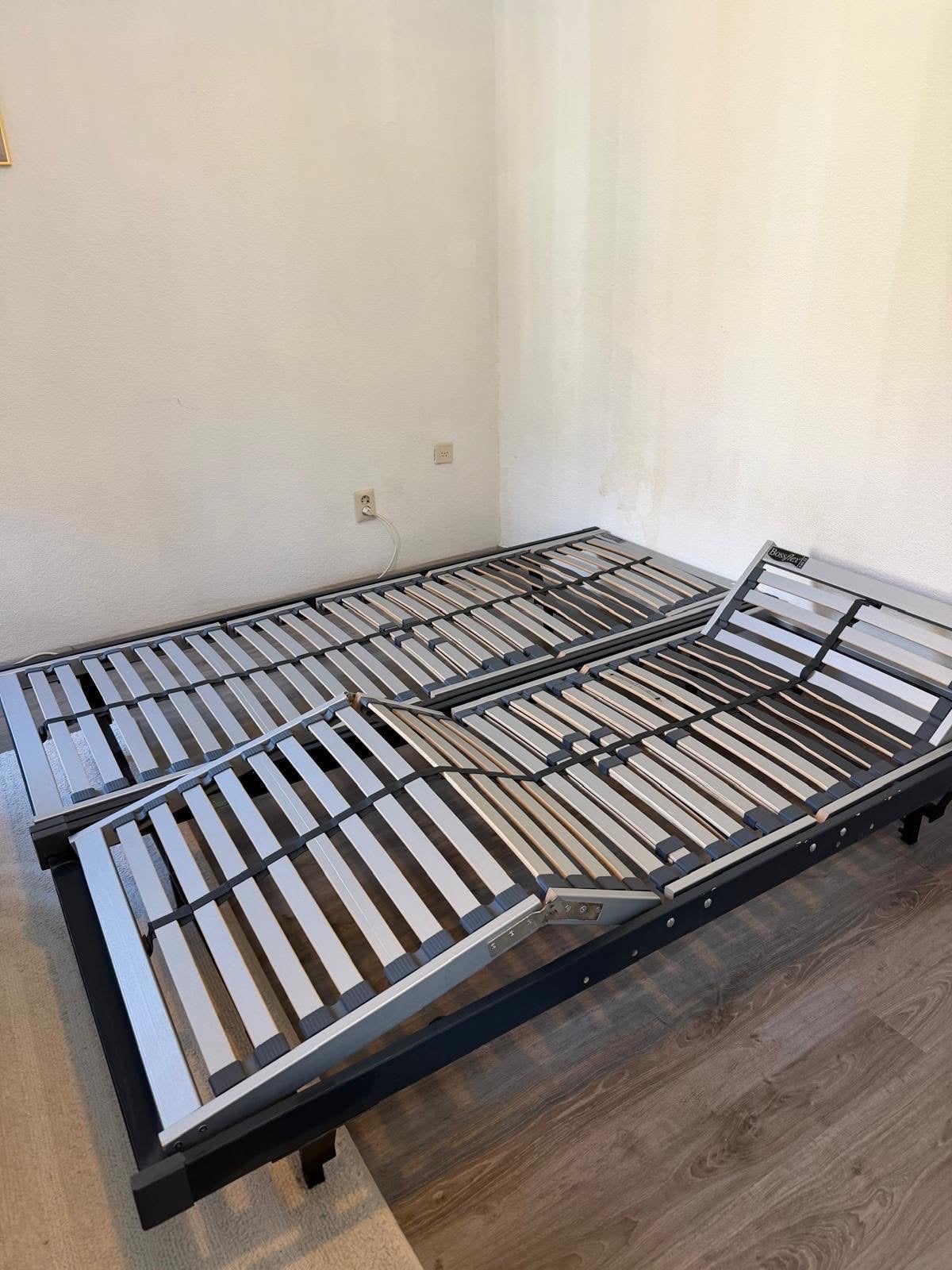 Tweepersoonsbed met verstelbare lattenbodems en matras, Zwart, Tweepersoons, Ophalen of Verzenden, 200 cm