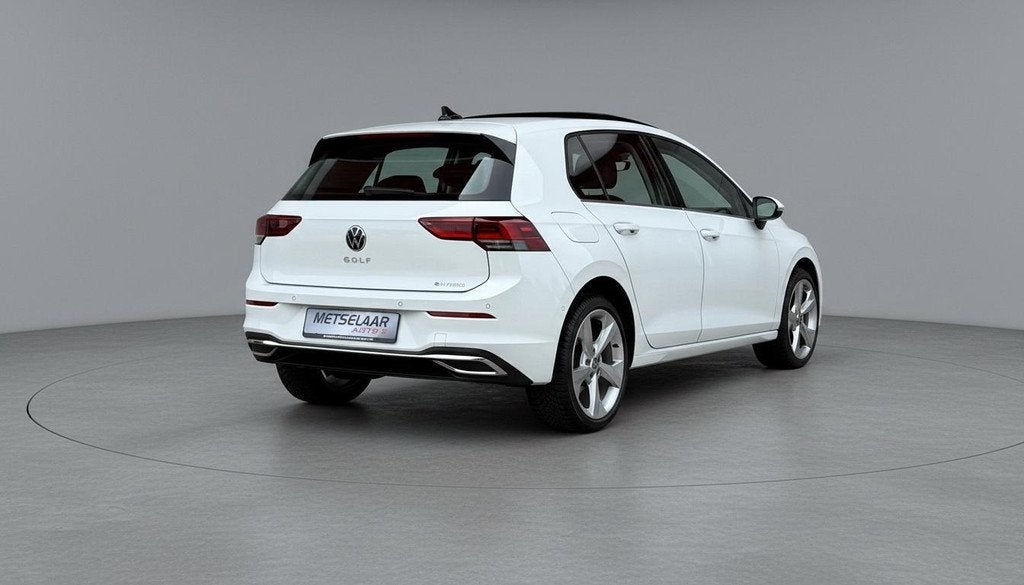 Volkswagen Golf 1.4 eHybrid ✅35.000KM ✅Panodak ✅Trekha, Auto's, Volkswagen, 1490 kg, Gebruikt, 4 cilinders, Wit
