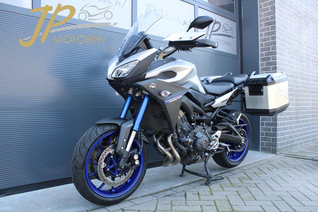 Yamaha MT-09 Tracer 900 (2015) *Zij koffers*, Motorrijbewijs A, Bedrijf, Meer dan 35 kW, YAMAHA