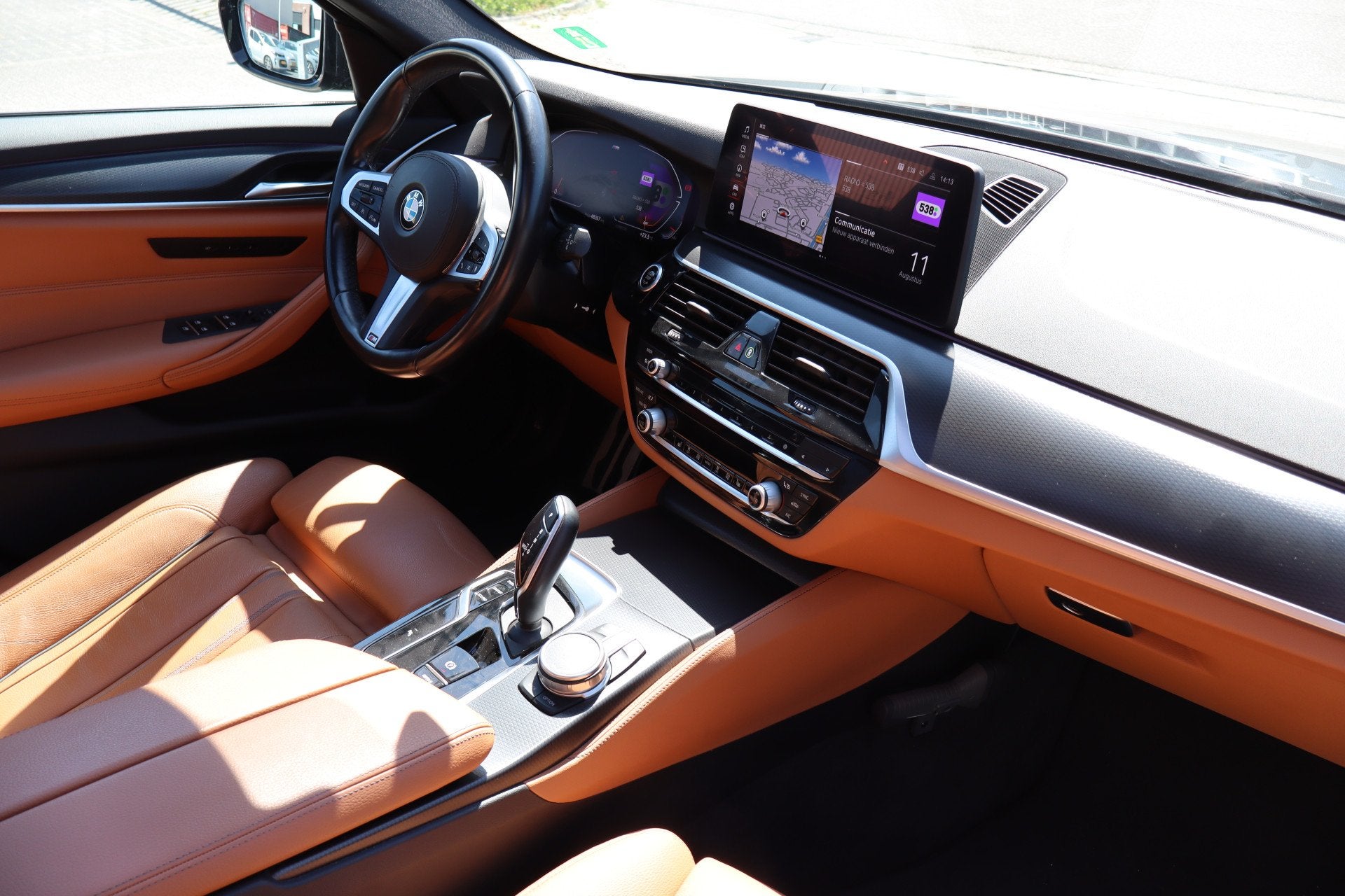 BMW 5 Serie Touring 520i High Executive M Sport | Facelift |, Automaat, 1998 cc, Achterwielaandrijving, Gebruikt