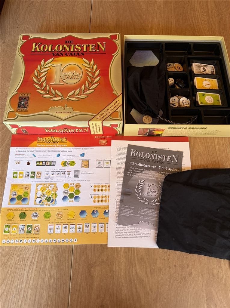Kolonisten van catan 10 jaar editie - S7232, Ophalen of Verzenden, Zo goed als nieuw