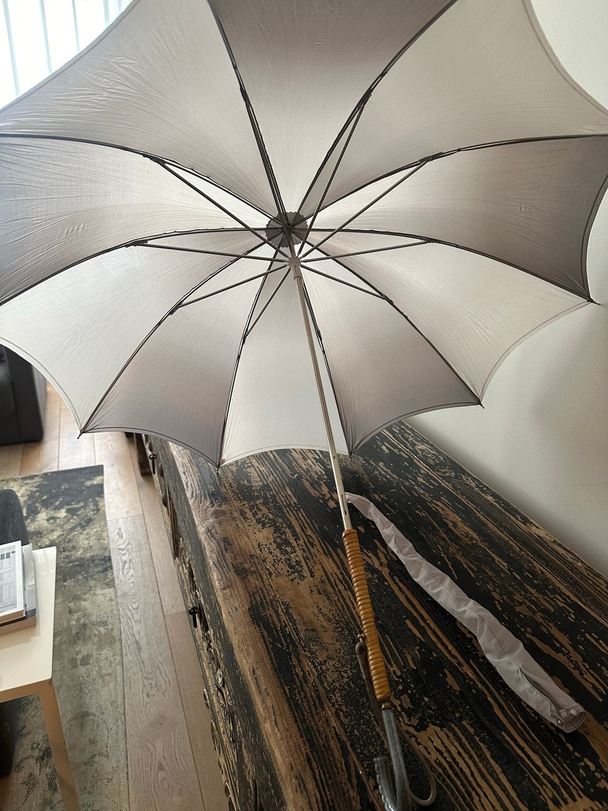 Paraplu ideaal voor strand en zon/regen, Ophalen of Verzenden, Gebruikt, Grijs