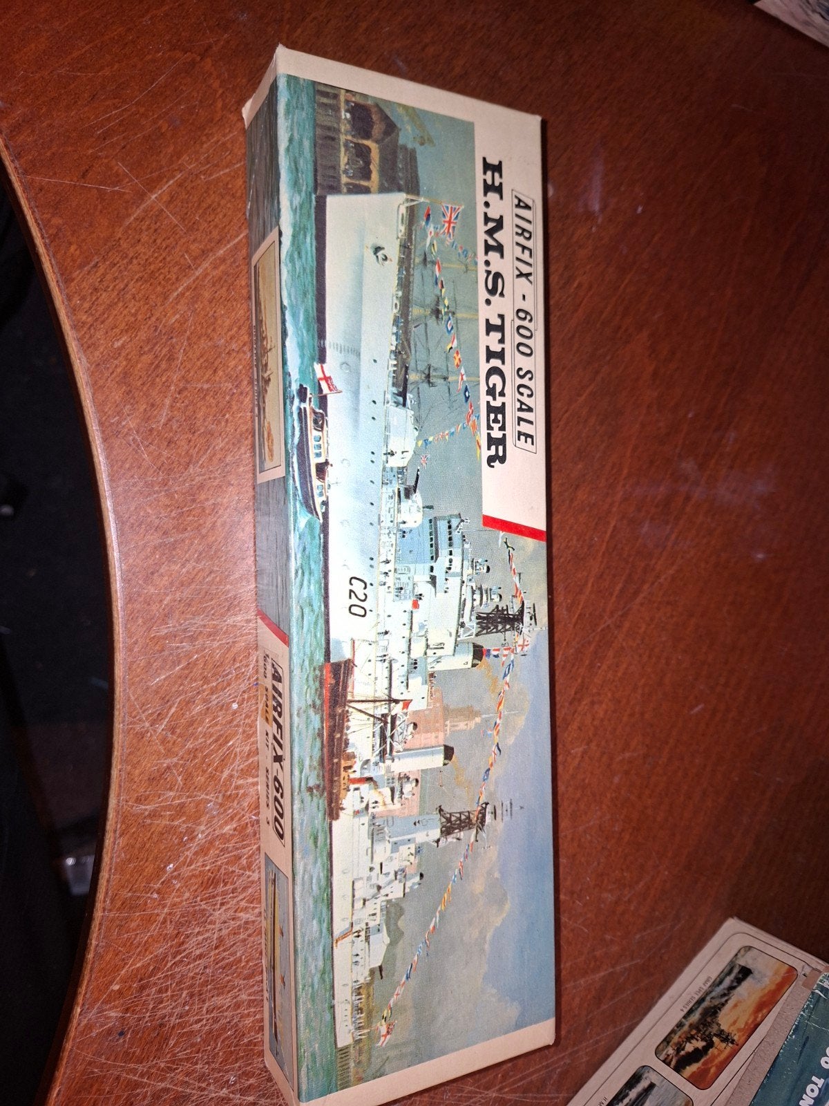 Airfix H.M.S. Tiger modelbouwschip - deels gebouwd, Ophalen of Verzenden, Gebruikt, 1:200 of kleiner, Airfix