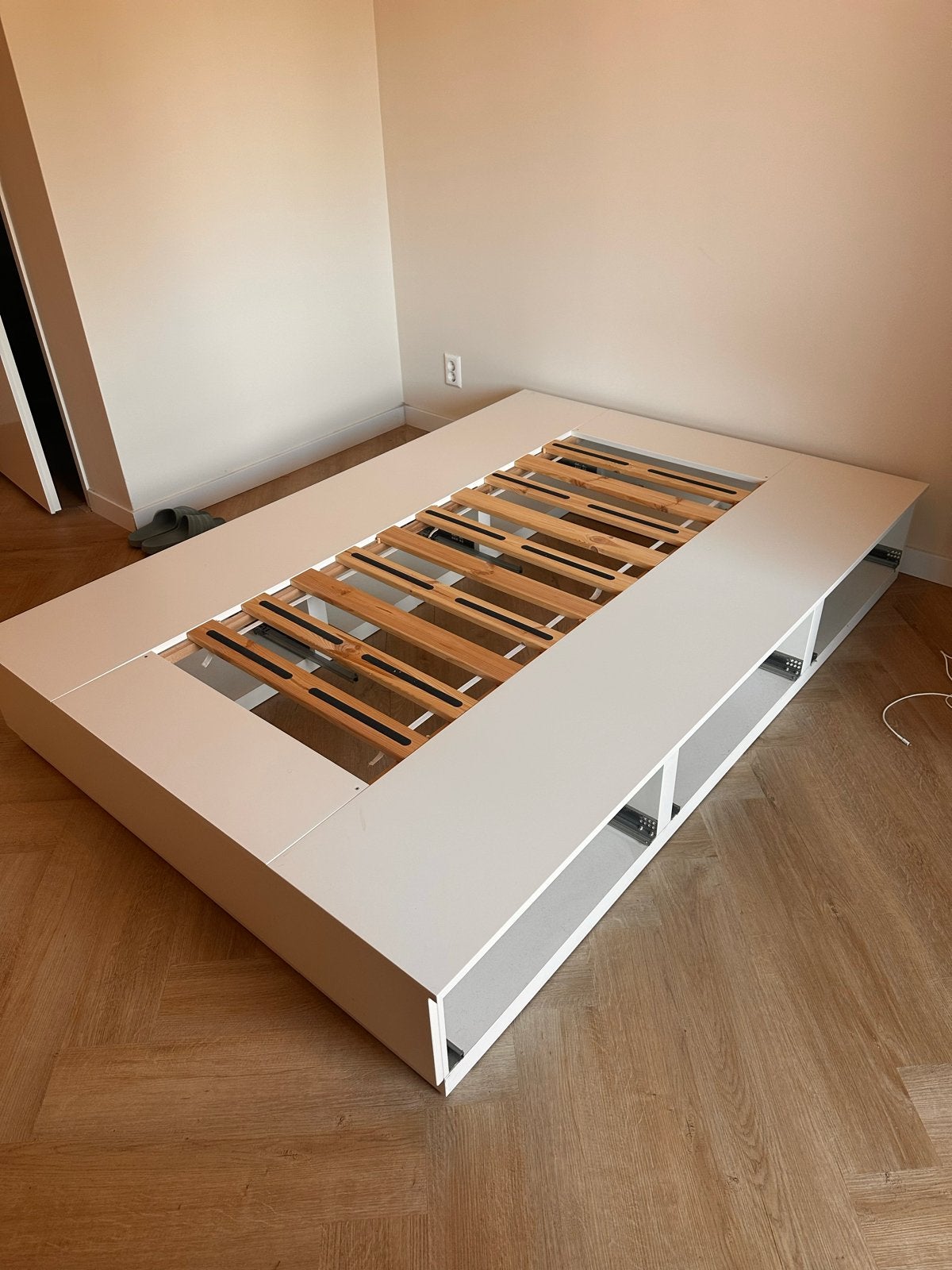 Wit NORDLI bedframe met opberglades - 140x200 cm, Ophalen, Gebruikt, Wit, Tweepersoons