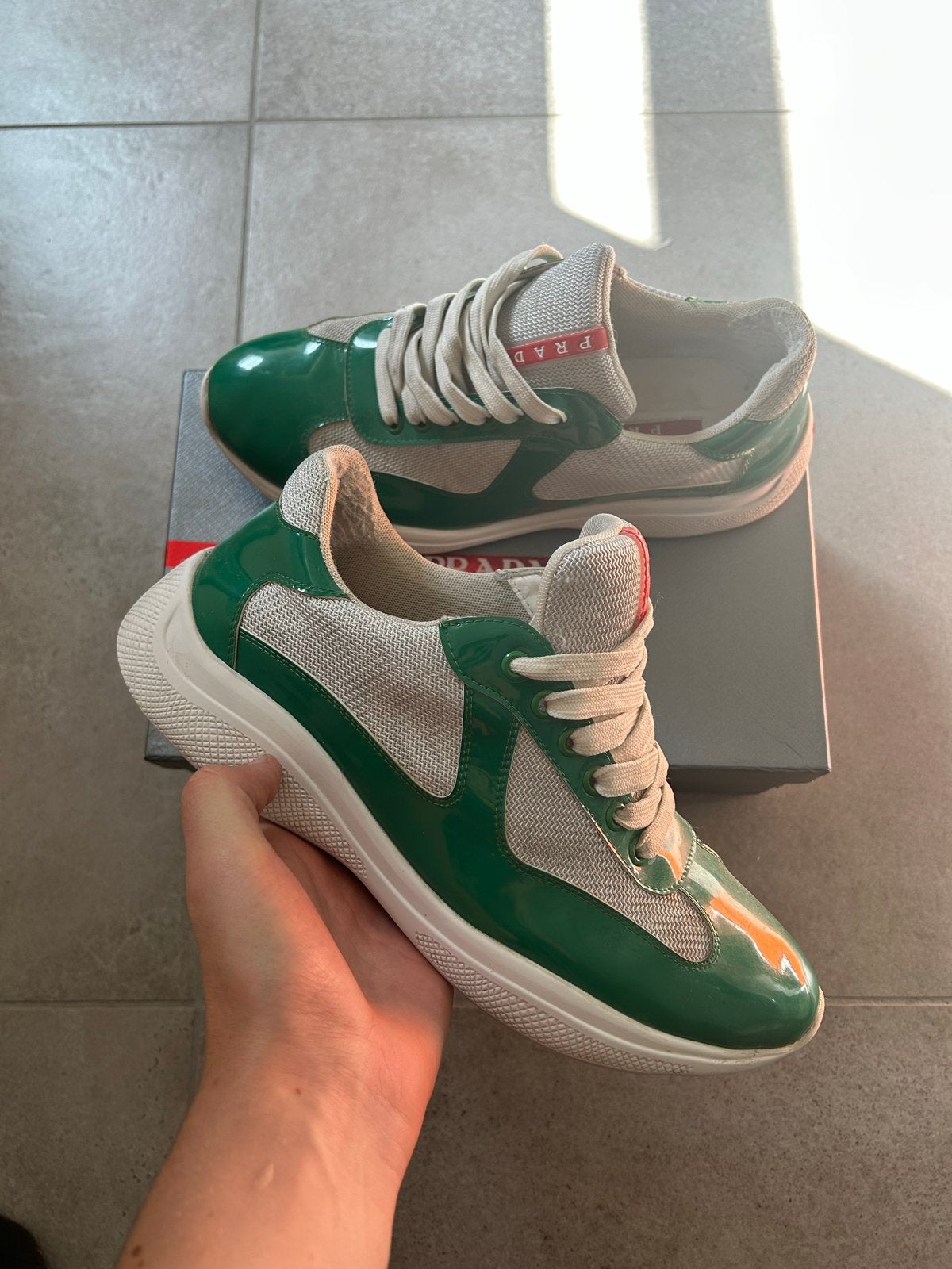 Prada sneakers groen maat 43 - Gedragen met gebreken, Ophalen of Verzenden, Gedragen, Overige kleuren, Sneakers of Gympen